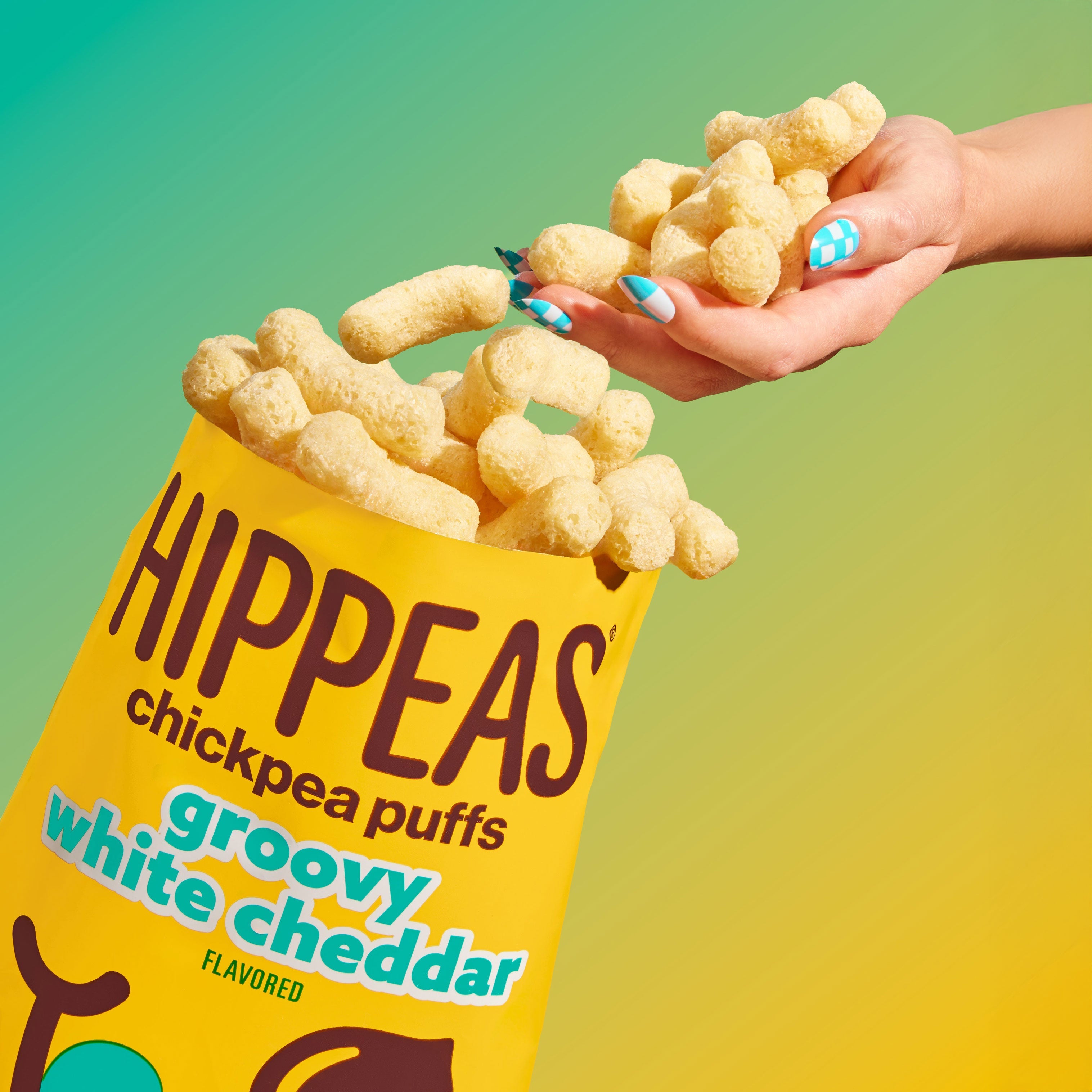 Groovy White Cheddar Puffs - Puffs | HIPPEAS