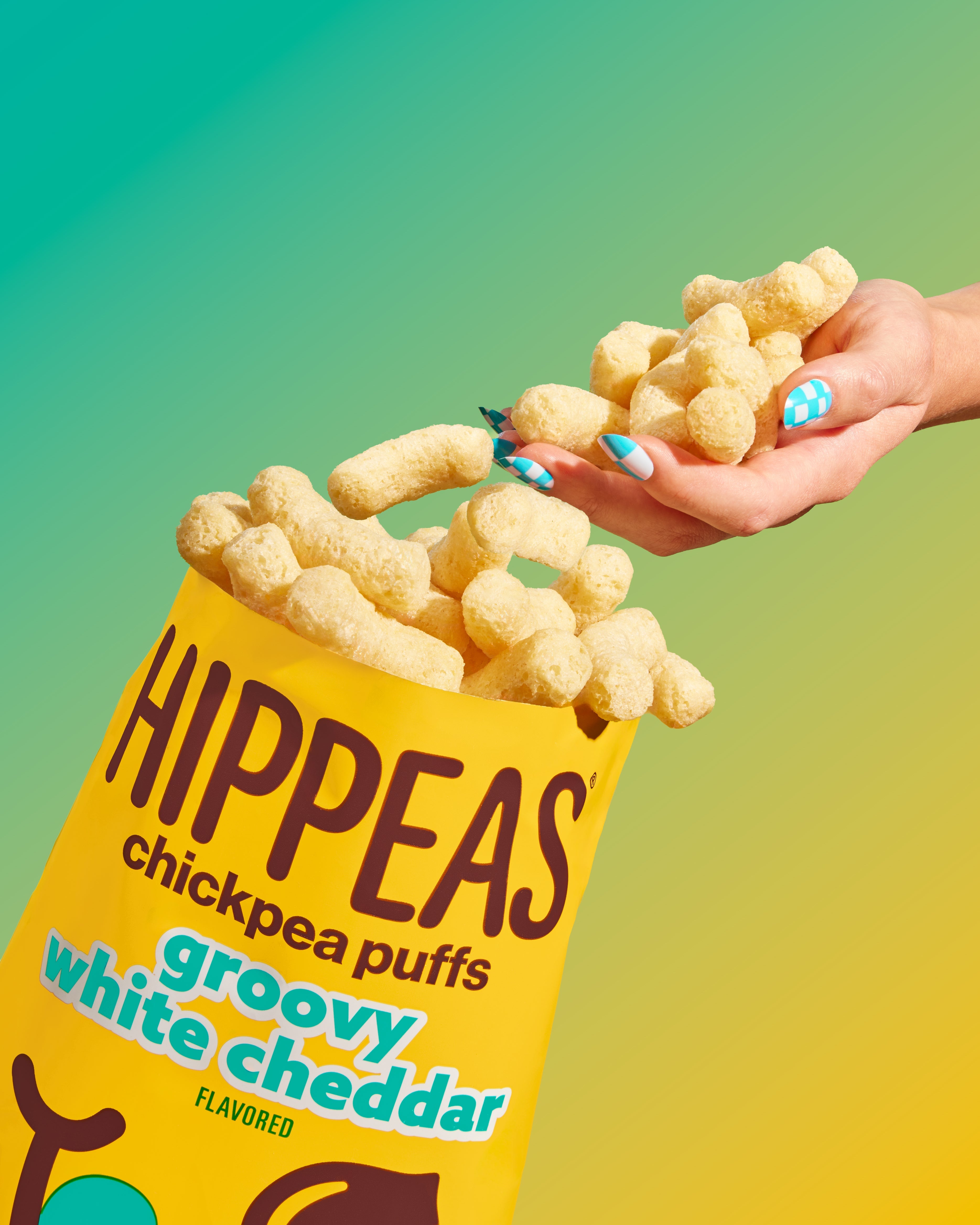 Groovy White Cheddar Puffs - Puffs | HIPPEAS